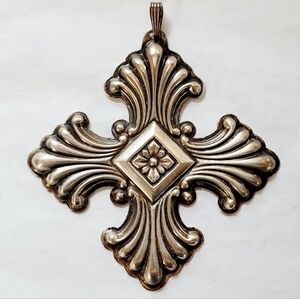 VTG Reed & Barton Sterling Silver Christmas Cross 1973